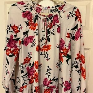 Old Navy XL Floral Women's Top - Pink and Orange STUNNING